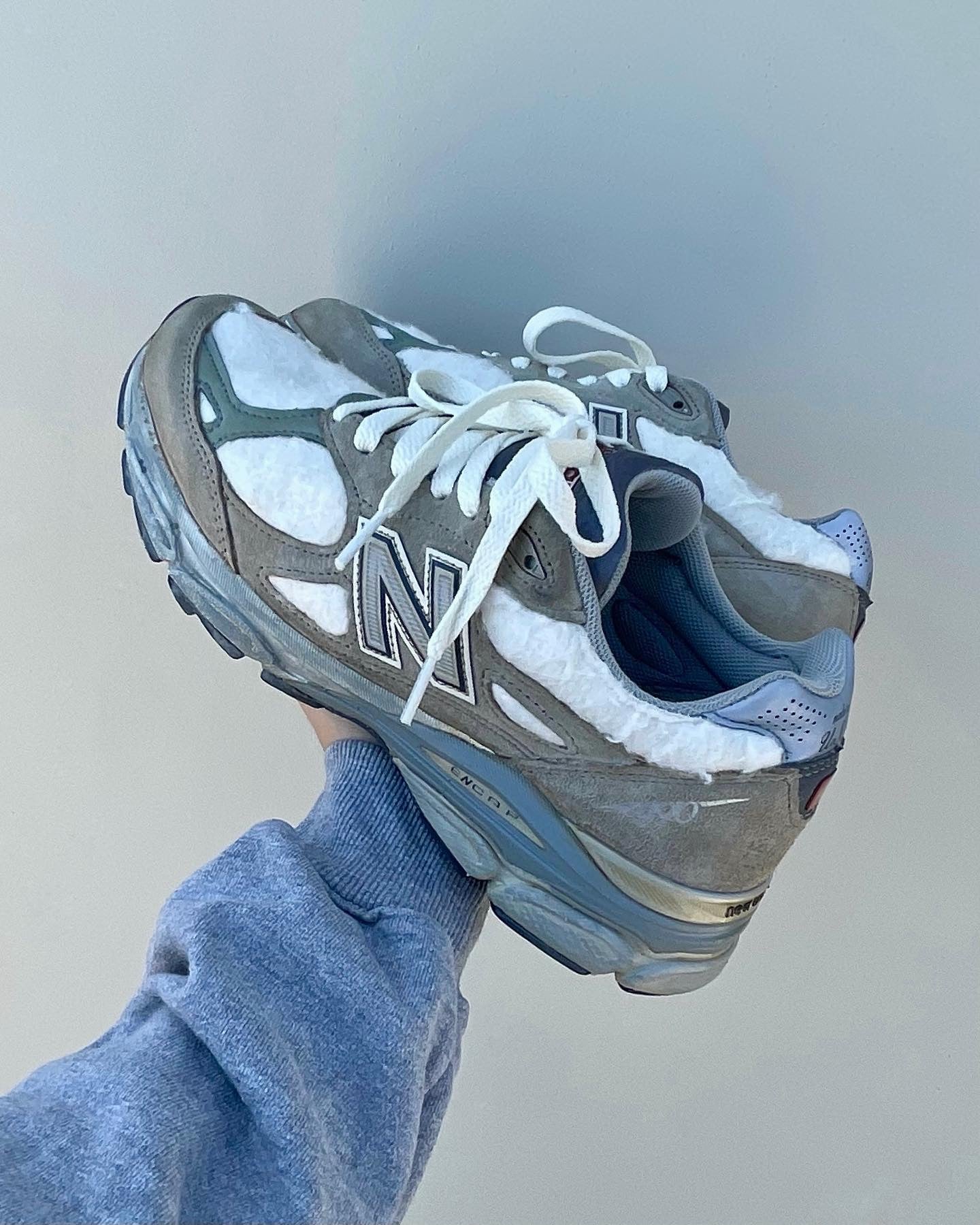 990 V3 "Dusty Clouds"