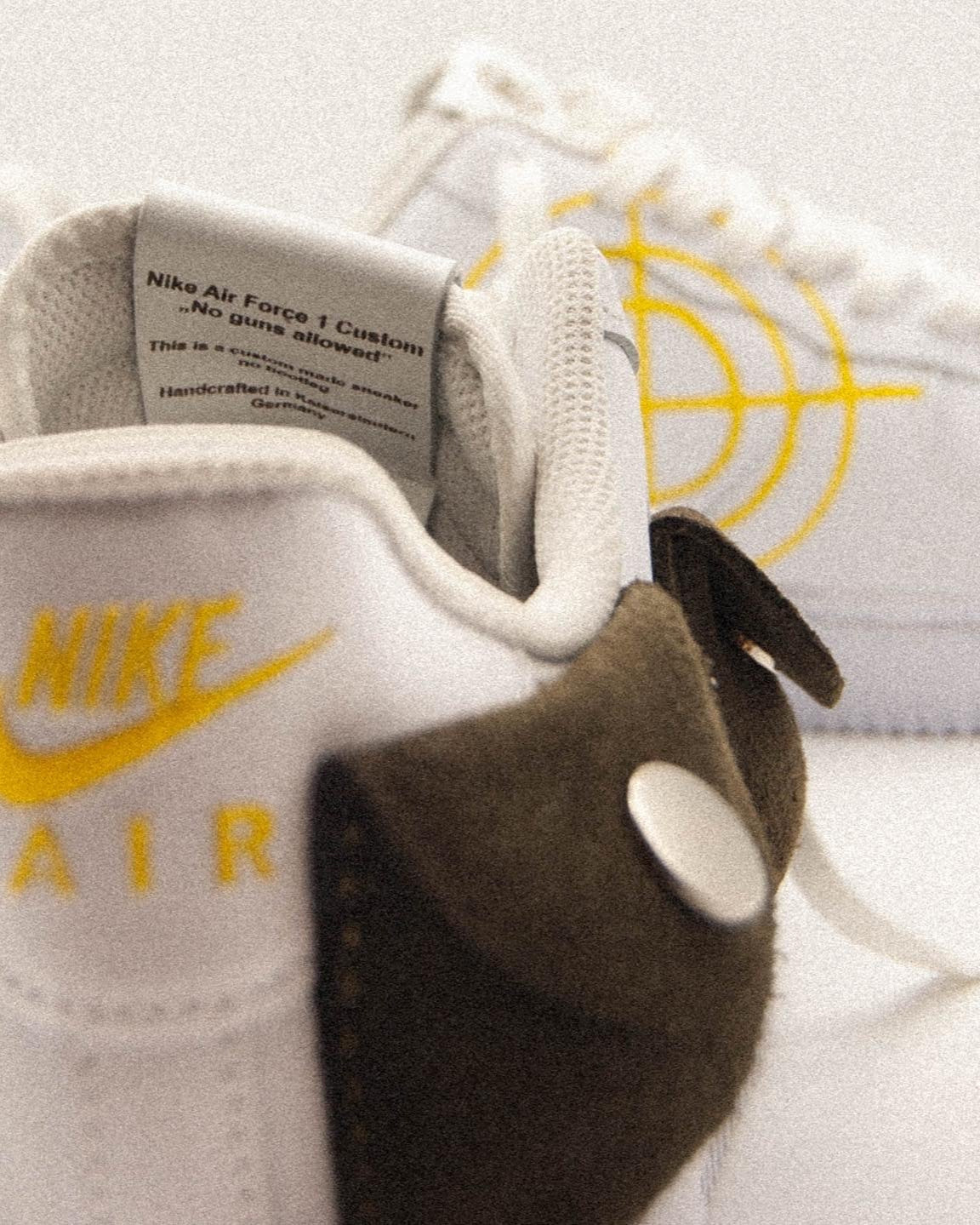 Air Force 1 "No Guns Allowed"