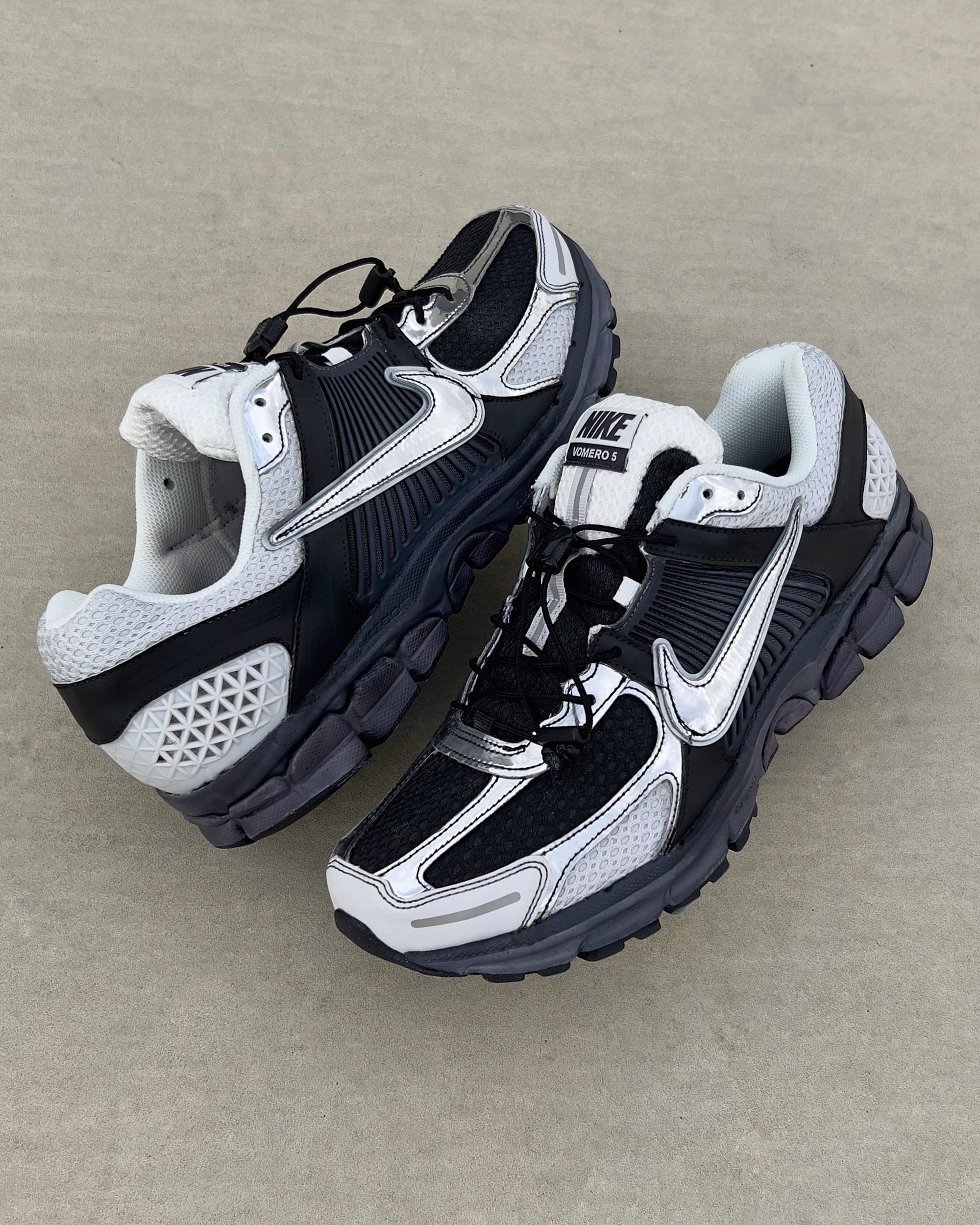 Vomero 5 "Black Steel"