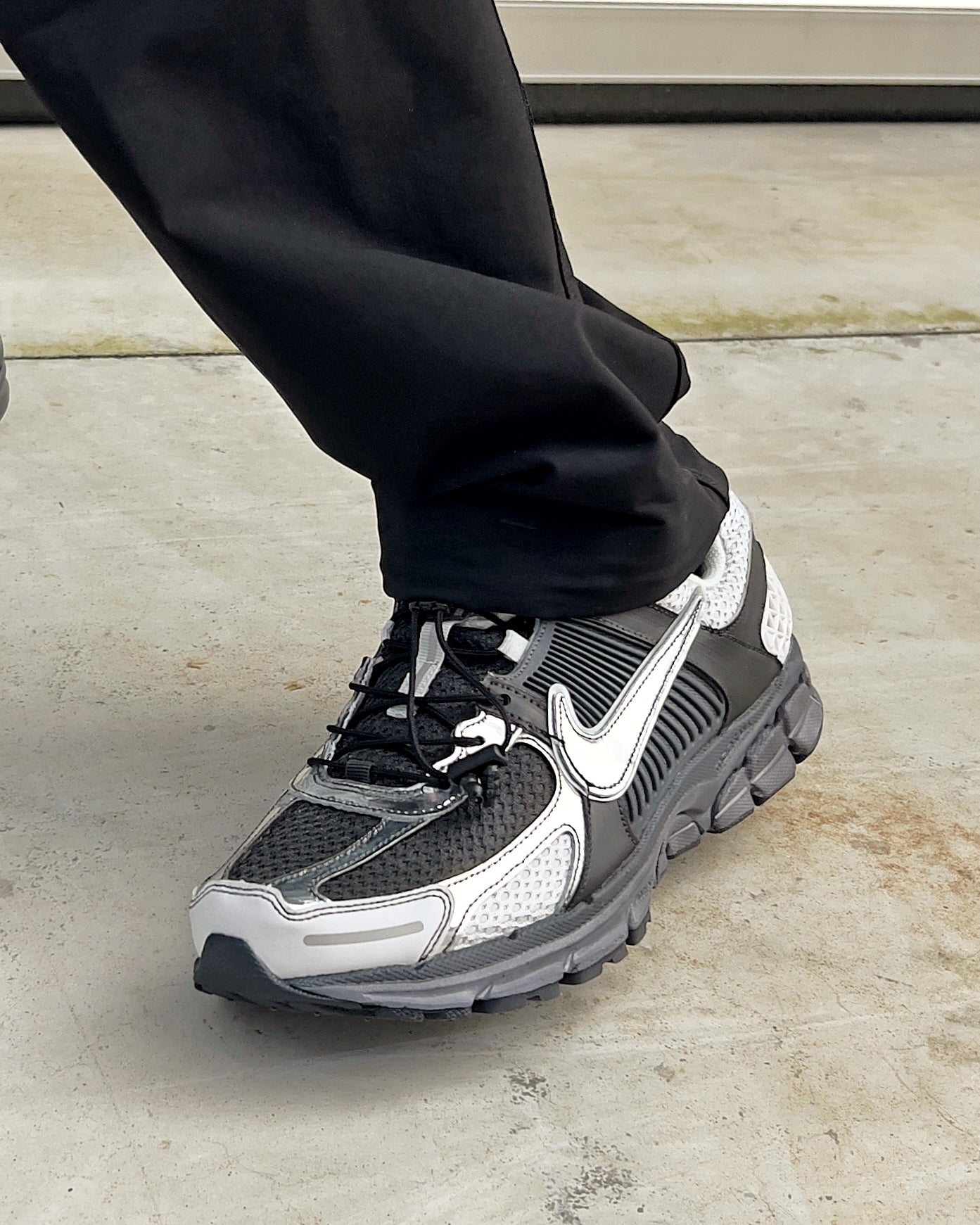 Vomero 5 "Black Steel"