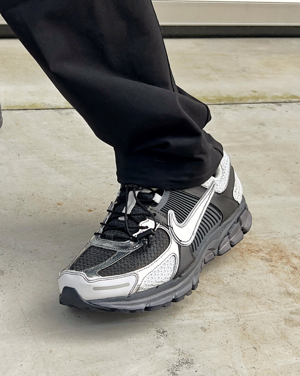 Vomero 5 "Black Steel"