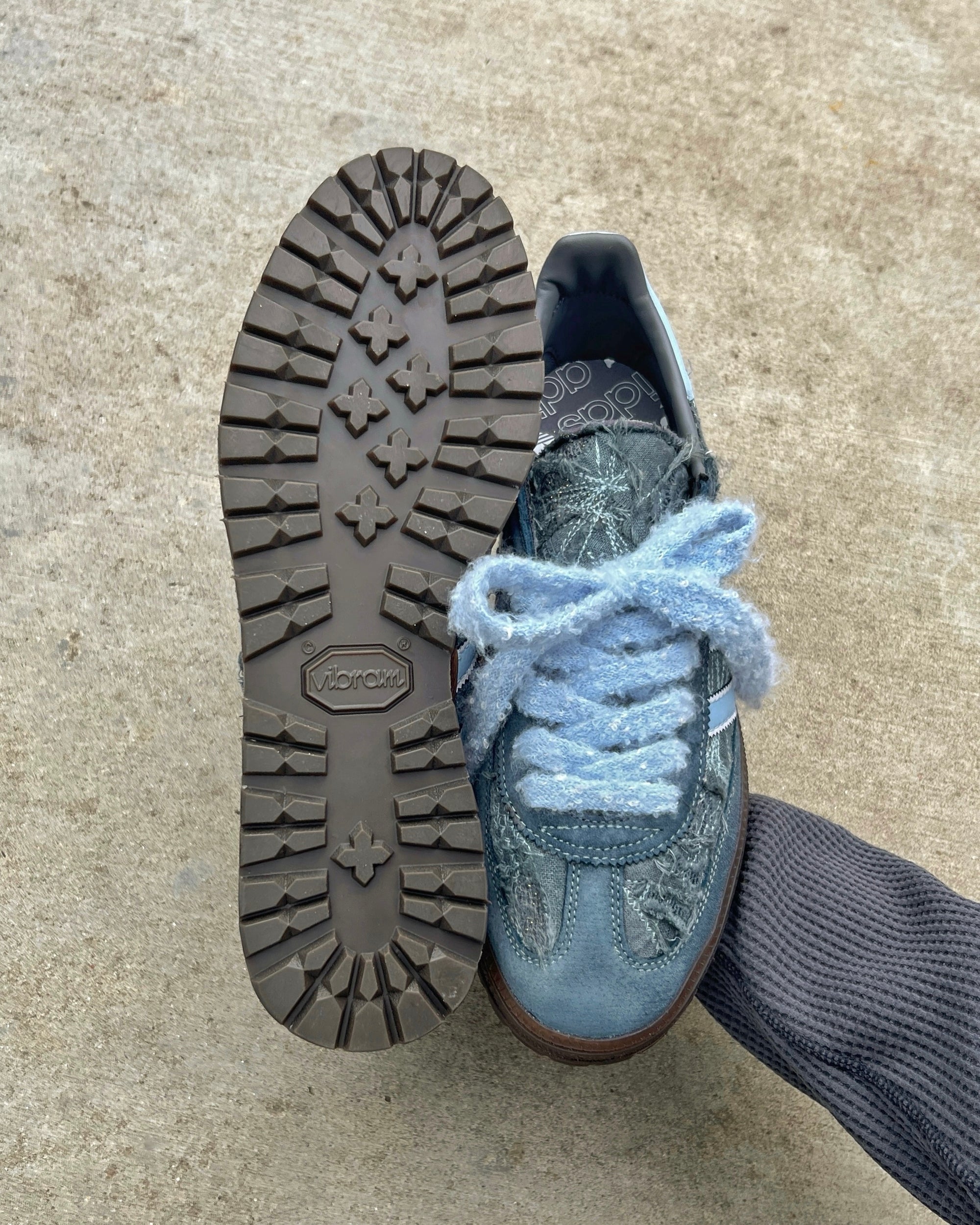 Handball Spezial "Aqua Vibram"