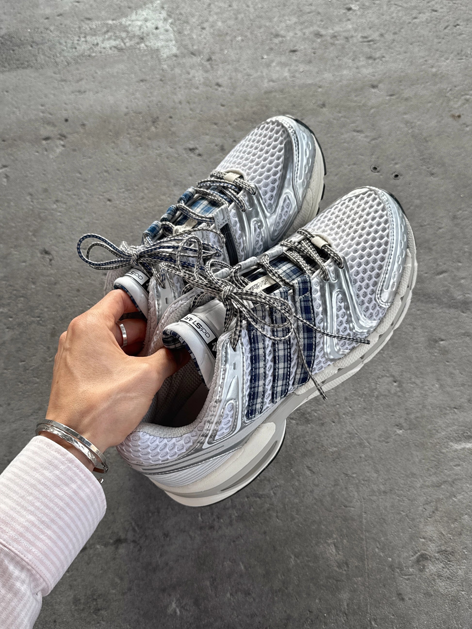 Adistar CTRL 5 Gingham Blend
